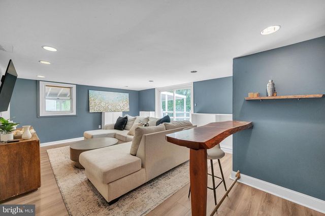 28 PENNLYN RD, Churchville, PA 18966