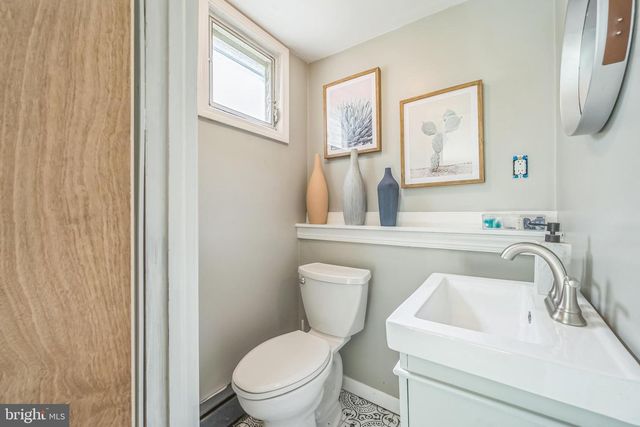 28 PENNLYN RD, Churchville, PA 18966