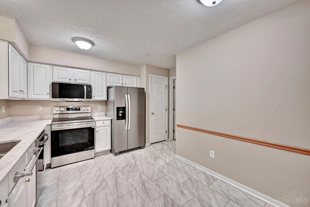 200 Postoak Lane, Milford, OH 45150