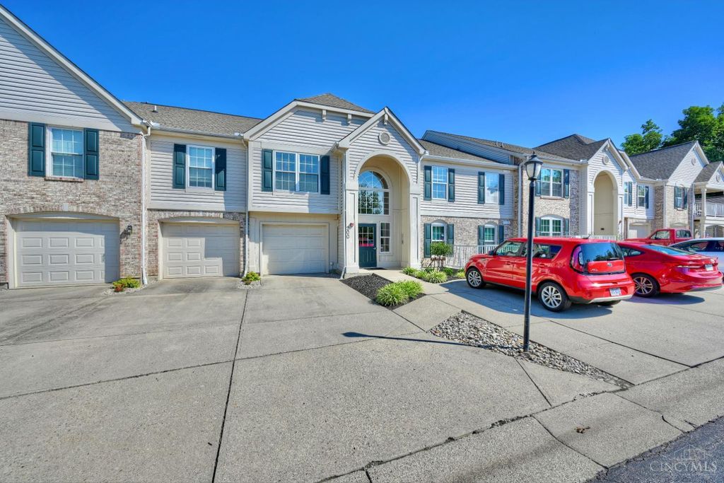 200 Postoak Lane, Milford, OH 45150