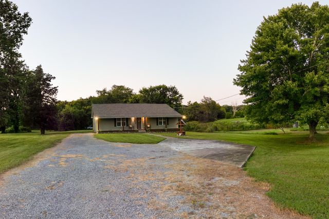 1614 Warner Bridge Rd, Shelbyville, TN 37160