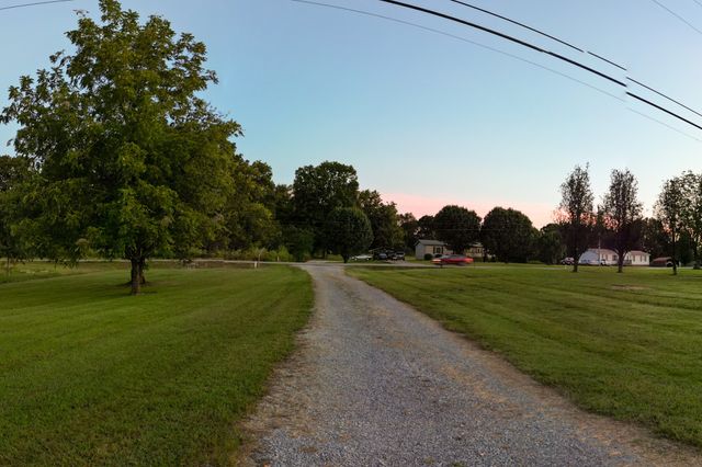 1614 Warner Bridge Rd, Shelbyville, TN 37160