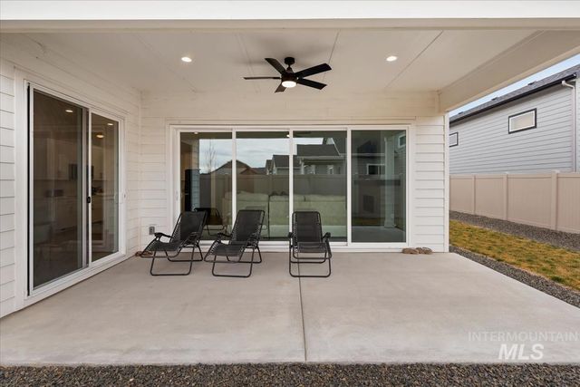 8807 E Snow Drop St, Nampa, ID 83687