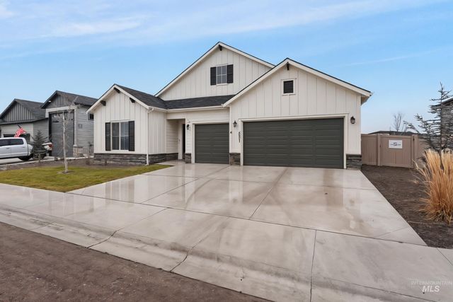 8807 E Snow Drop St, Nampa, ID 83687