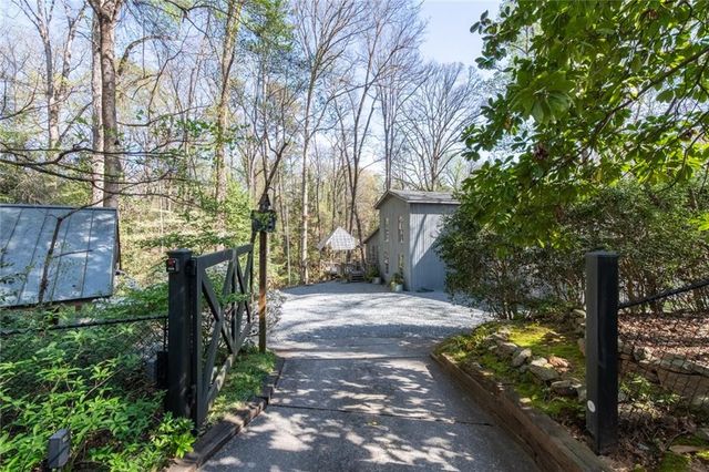 3391 Ridgewood Road NW, Atlanta, GA 30327