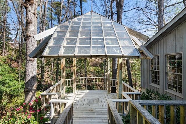 3391 Ridgewood Road NW, Atlanta, GA 30327