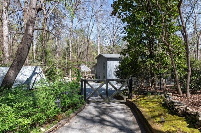 3391 Ridgewood Road NW, Atlanta, GA 30327