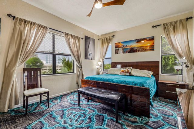 1620 Presidential Way 310, West Palm Beach, FL 33401