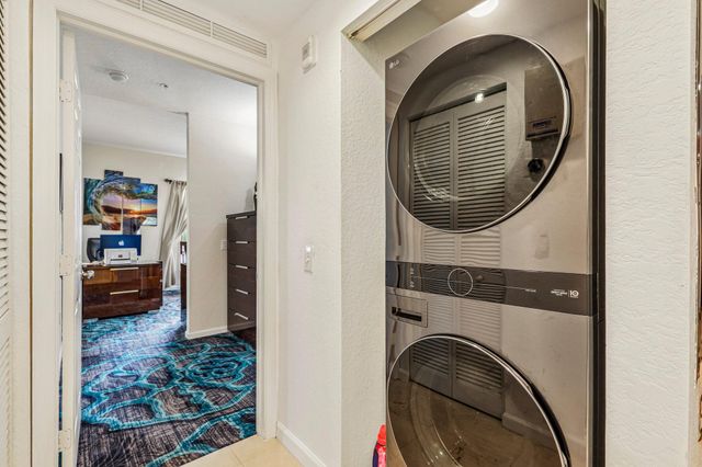 1620 Presidential Way 310, West Palm Beach, FL 33401