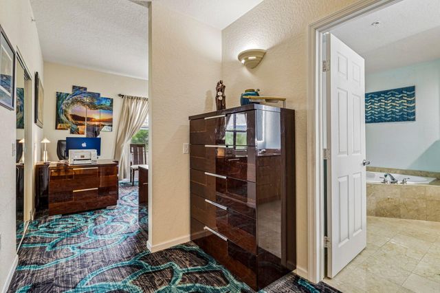 1620 Presidential Way 310, West Palm Beach, FL 33401