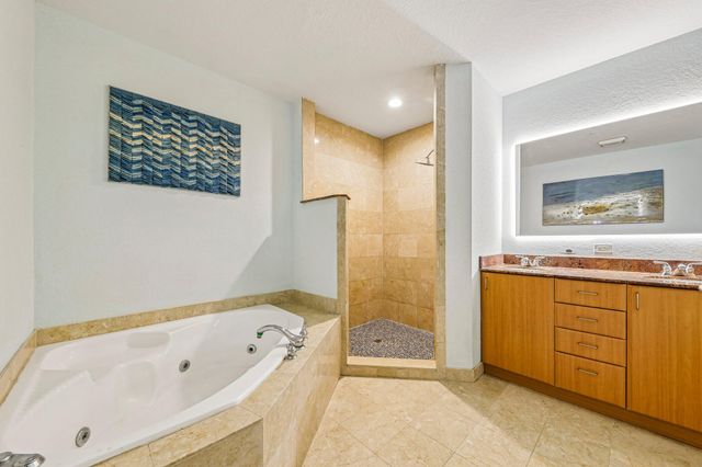 1620 Presidential Way 310, West Palm Beach, FL 33401