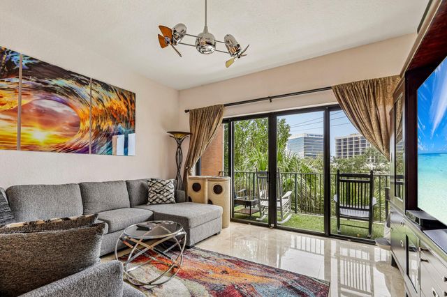 1620 Presidential Way 310, West Palm Beach, FL 33401