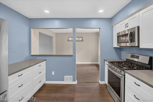 3907 Helen Avenue, Pittsfield Charter Township, MI 48197
