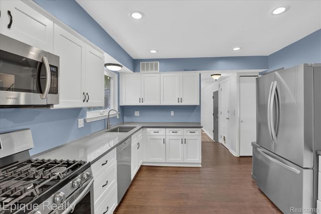 3907 Helen Avenue, Pittsfield Charter Township, MI 48197