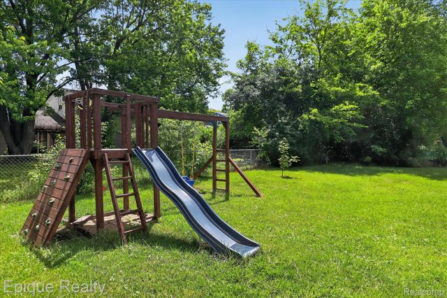 3907 Helen Avenue, Pittsfield Charter Township, MI 48197