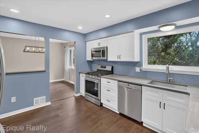 3907 Helen Avenue, Pittsfield Charter Township, MI 48197