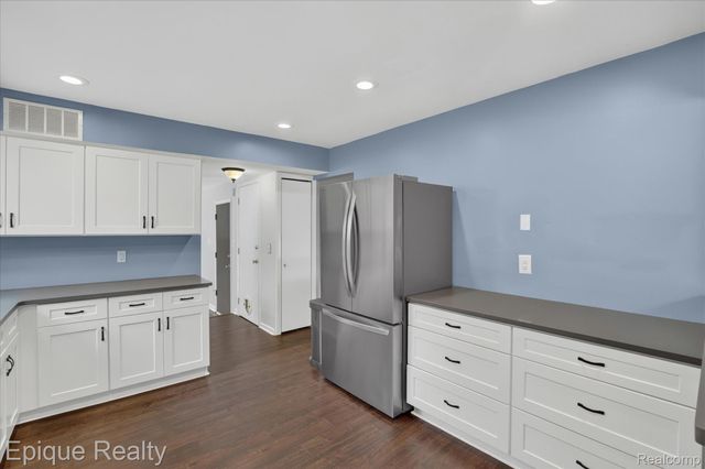 3907 Helen Avenue, Pittsfield Charter Township, MI 48197