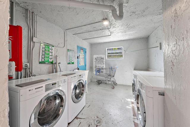 725 Lori Drive 111, Palm Springs, FL 33461