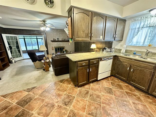 18975 Bainbridge Avenue, Livonia, MI 48152