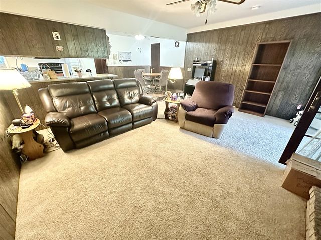 18975 Bainbridge Avenue, Livonia, MI 48152