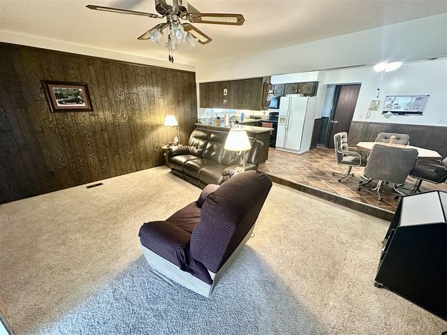 18975 Bainbridge Avenue, Livonia, MI 48152
