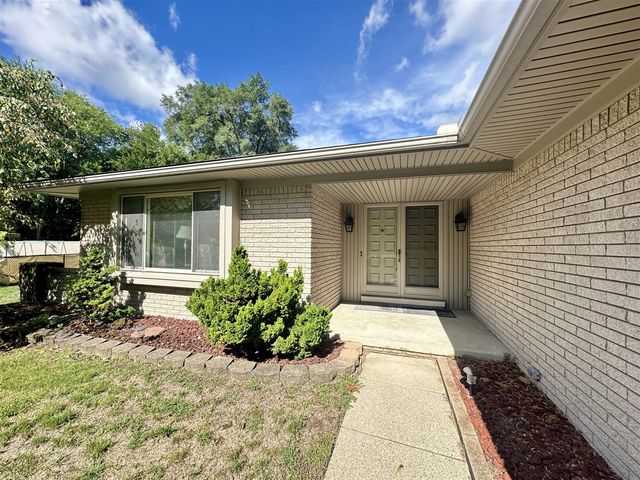 18975 Bainbridge Avenue, Livonia, MI 48152