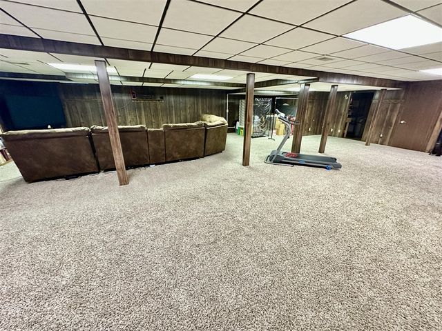 18975 Bainbridge Avenue, Livonia, MI 48152