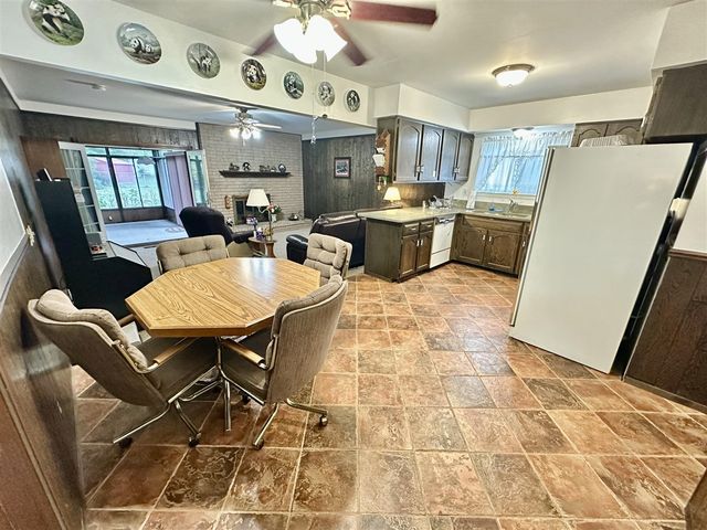 18975 Bainbridge Avenue, Livonia, MI 48152
