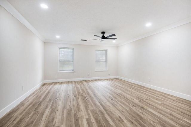 2207 S Palm Court, Pasadena, TX 77502