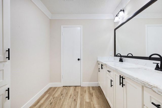 2207 S Palm Court, Pasadena, TX 77502