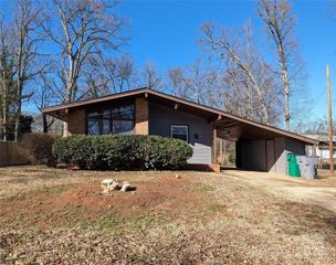 841 Squirrel Hill Road 14, Charlotte, NC 28213
