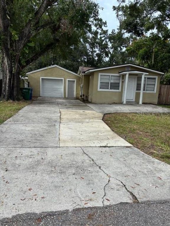 3812 E LAKESHORE DRIVE, Tampa, FL 33604