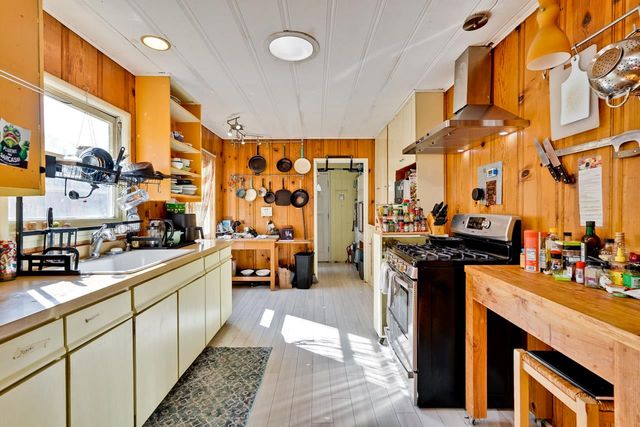 655 S 12th Street, San Jose, CA 95112