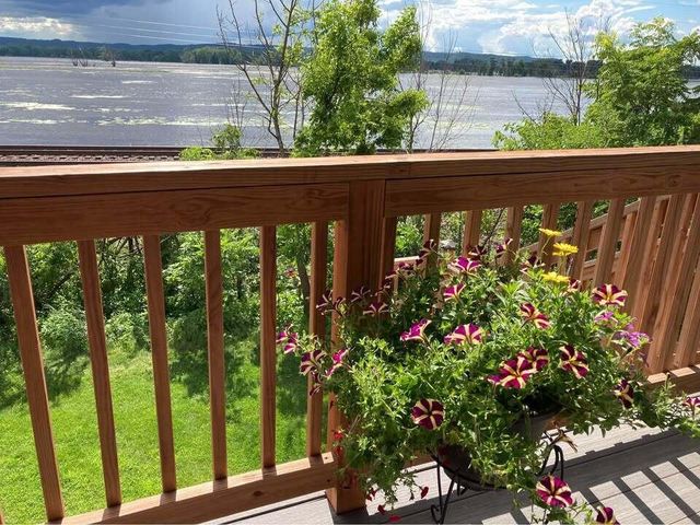 3808 Sunnyside DRIVE W, La Crosse, WI 54601
