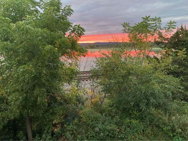 3808 Sunnyside DRIVE W, La Crosse, WI 54601