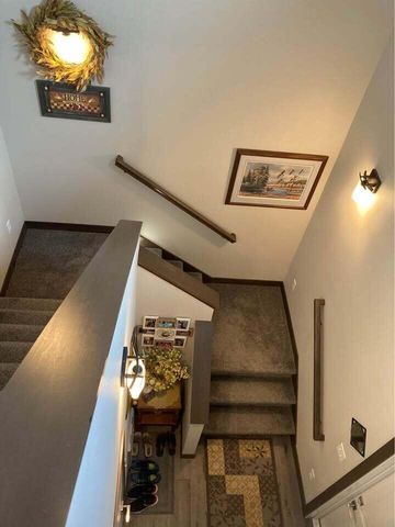 3808 Sunnyside DRIVE W, La Crosse, WI 54601