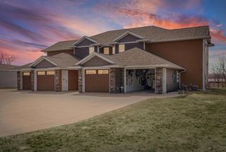 3808 Sunnyside DRIVE W, La Crosse, WI 54601