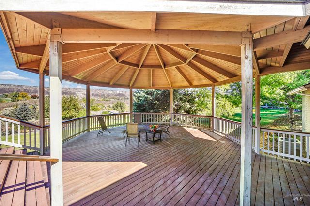 132 Country Club Ln, Buhl, ID 83316