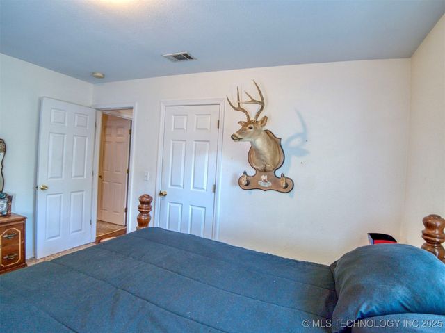 105 Quail Ridge Road, Durant, OK 74701