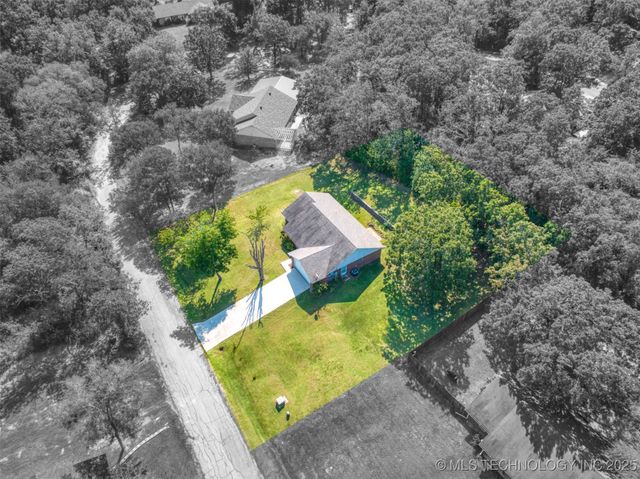 105 Quail Ridge Road, Durant, OK 74701