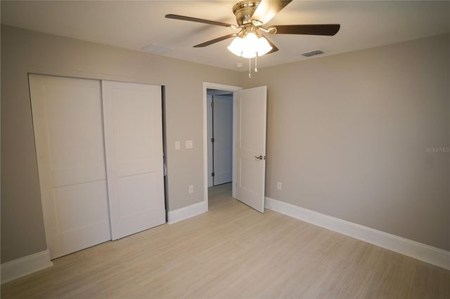 610 74TH AVENUE N, St Petersburg, FL 33702