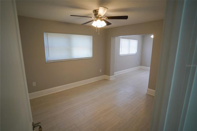 610 74TH AVENUE N, St Petersburg, FL 33702