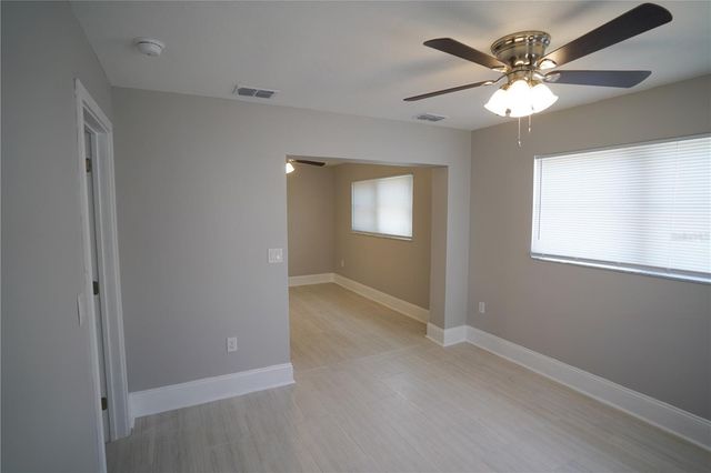 610 74TH AVENUE N, St Petersburg, FL 33702