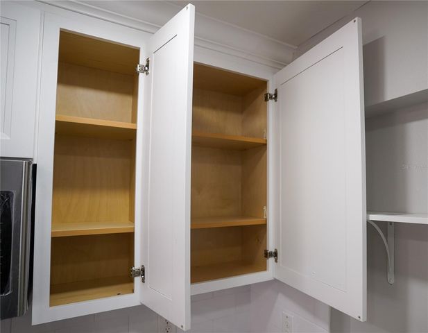 610 74TH AVENUE N, St Petersburg, FL 33702