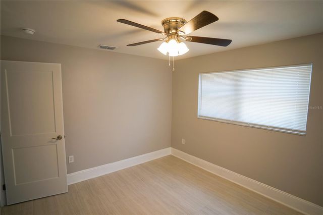 610 74TH AVENUE N, St Petersburg, FL 33702