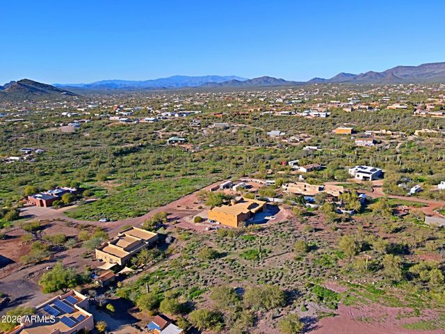 42619 N 19 Street, New River, AZ 85087