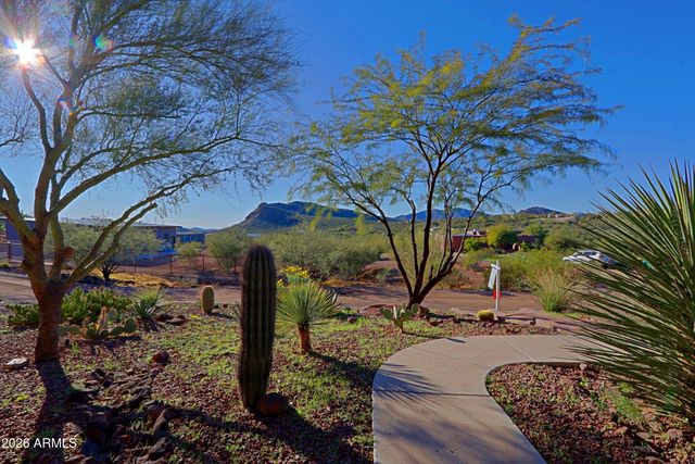 42619 N 19 Street, New River, AZ 85087