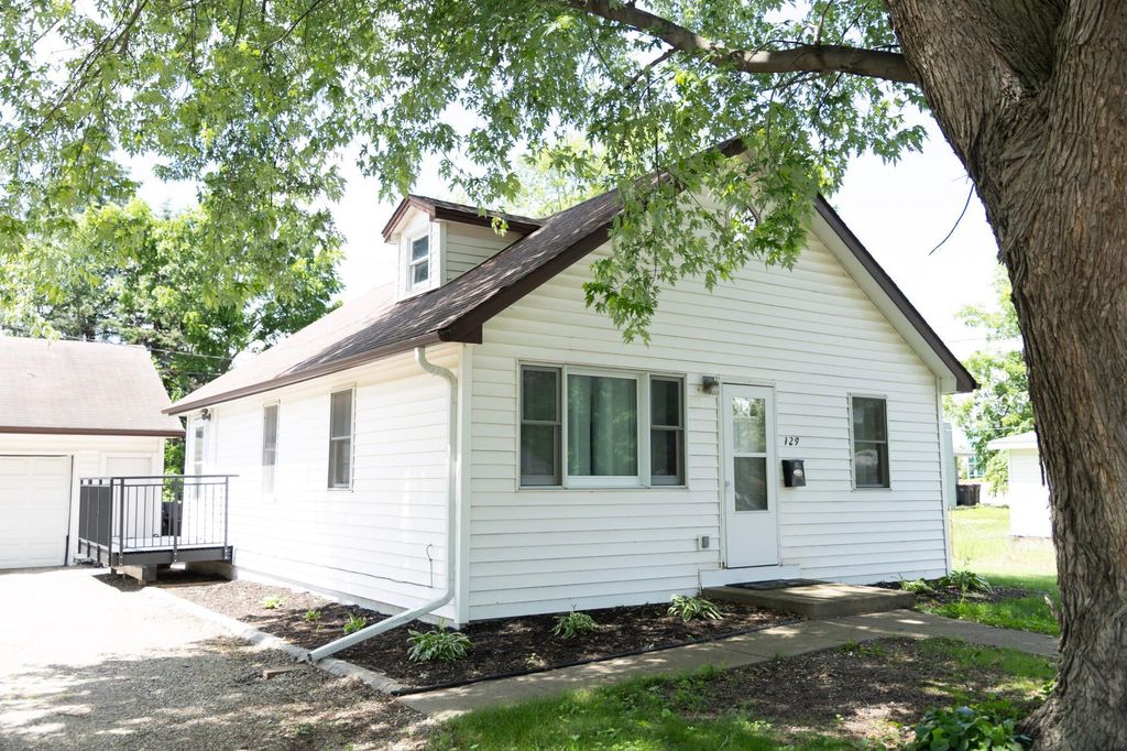 129 Cleveland Street S, Cambridge, MN 55008