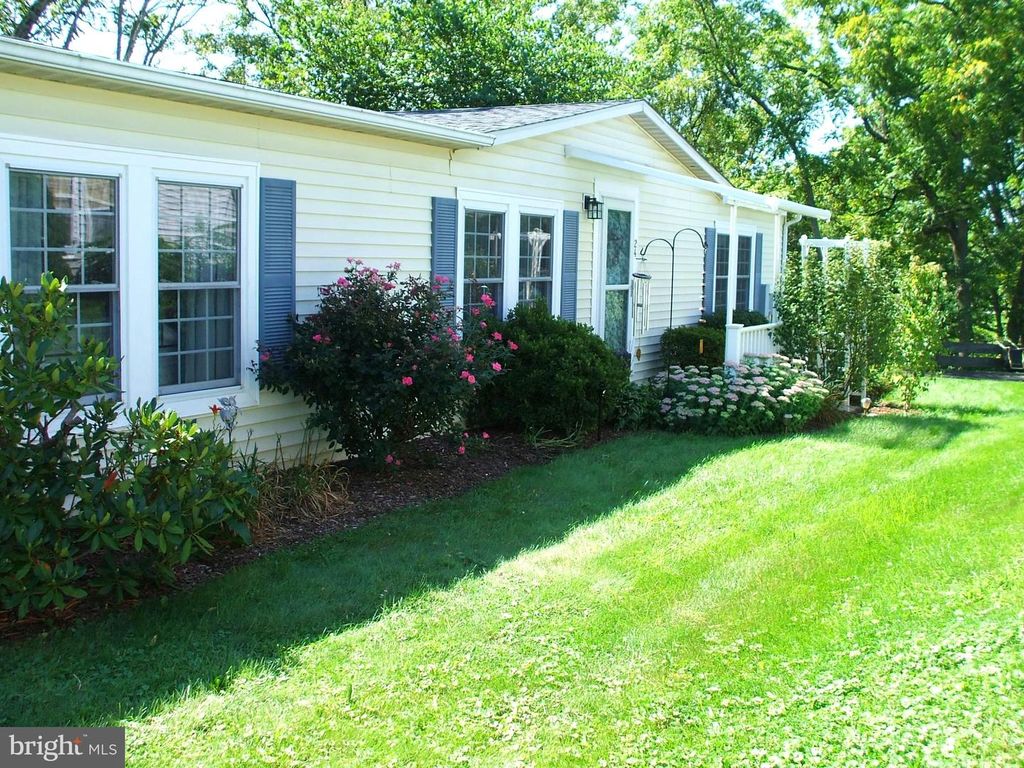 24 GOLDENROD CT E, HARLEYSVILLE, PA 19438 — photo 2