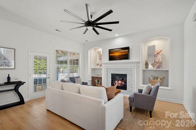 17747 North Shore Circle, Cornelius, NC 28031